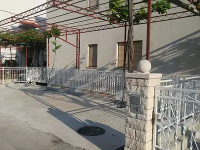 Ferienwohnung für 8 Personen in Kaštel Novi 3/10