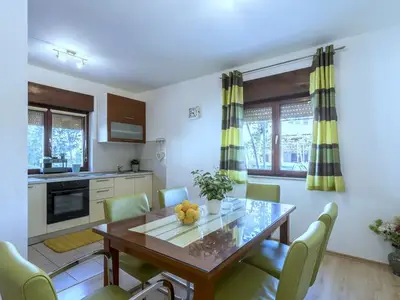 Ferienwohnung für 8 Personen in Kaštel Novi 7/10