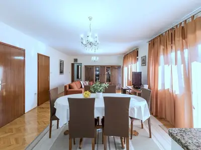 Ferienwohnung für 8 Personen in Kaštel Novi 9/10