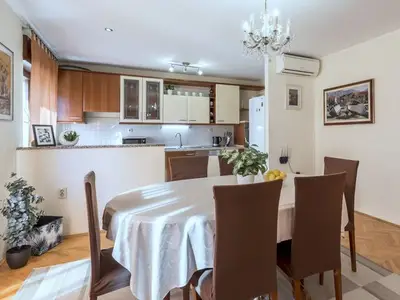 Ferienwohnung für 8 Personen in Kaštel Novi 10/10