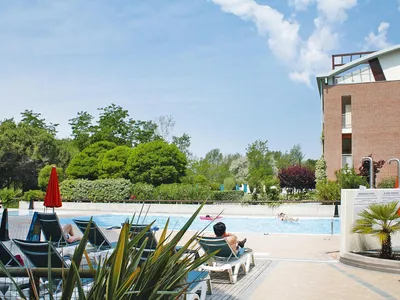 PoolOfHouse