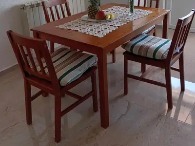 DiningRoom