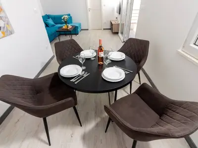 DiningRoom