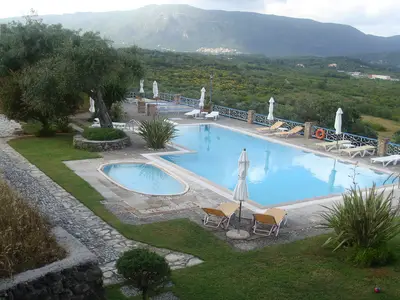 PoolOfHouse