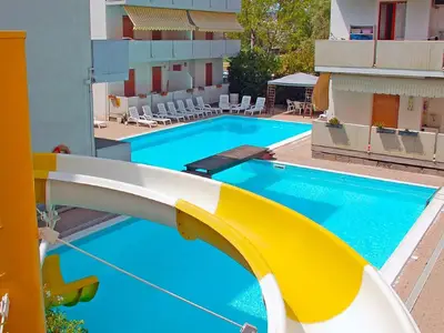 PoolOfHouse