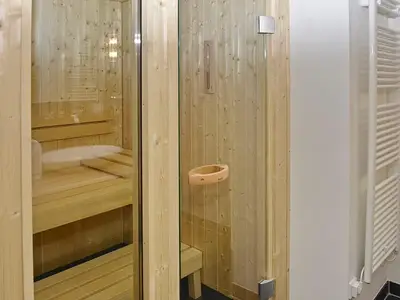 Badezimmer mit Dusche