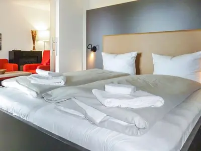 Schlafzimmer mit Doppelbett