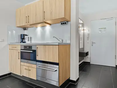 Küchenzeile mit Backofen