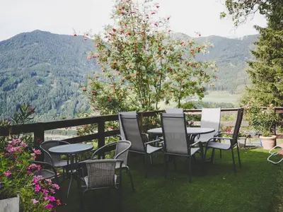 Sitzmöglichkeiten im Garten