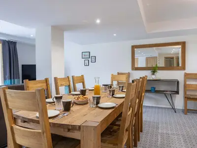 DiningRoom