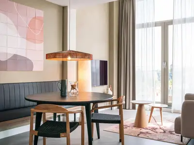 DiningRoom