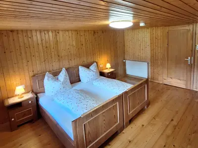 Schlafzimmer 2