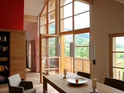 Wohnen >> Giebelseite / Ostbalkon