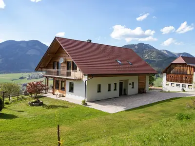 Unterkunft komplett Außenansicht