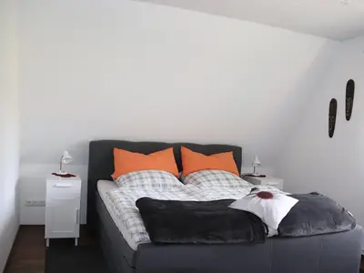 Schlafzimmer, oben