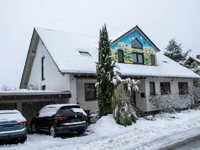 Hausansicht_im_Winter