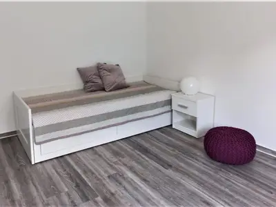 Schlafzimmer 2 Bett