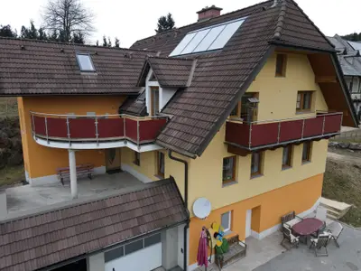 Hausansicht Terrasse
