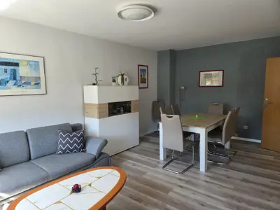 Wohn-/Esszimmer