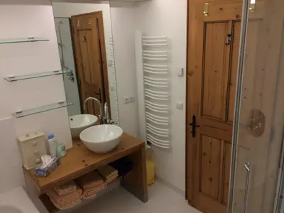 Badezimmer 1