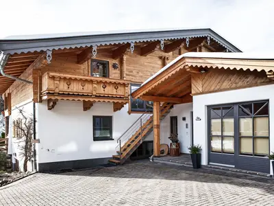 Zugang zur Wohnung im 1 Stock