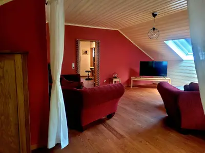 Wohnzimmer (mit Zusatz-Bett)