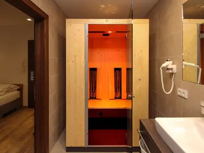 Relax, 3-5Personen, Infrarotkabine
