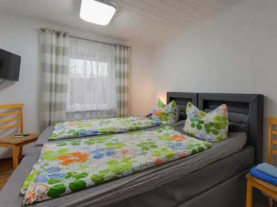 1. Schlafzimmer 1, mittlere Etage