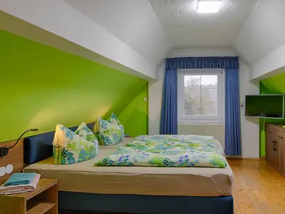 2. Schlafzimmer 4, obere Etage
