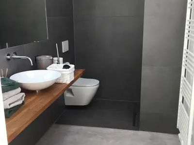 INSIDE, BATHROOM