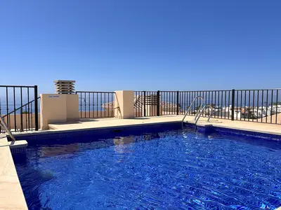 PoolOfHouse