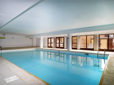 PoolOfHouse