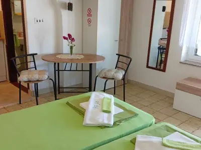 DiningRoom