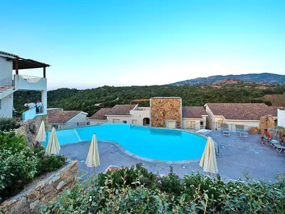 PoolOfHouse
