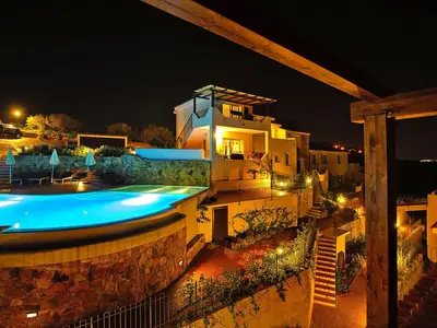 PoolOfHouse