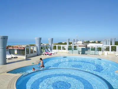 PoolOfHouse