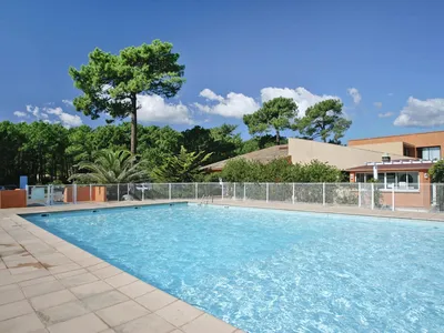 PoolOfHouse