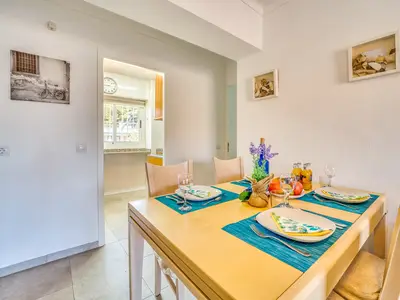 DiningRoom