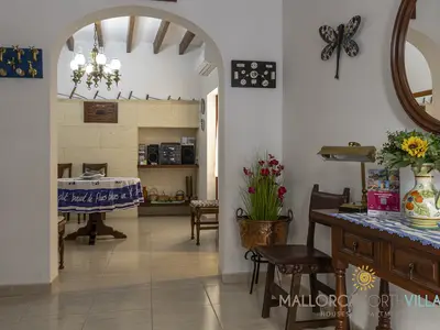 DiningRoom