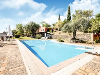 PoolOfHouse