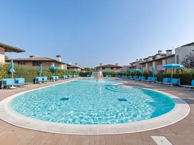 PoolOfHouse