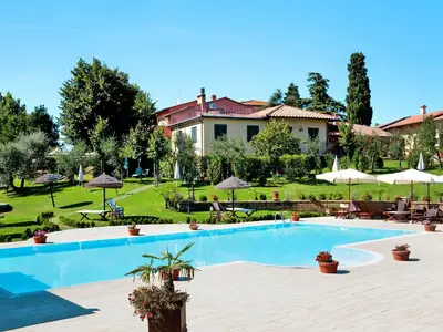 PoolOfHouse
