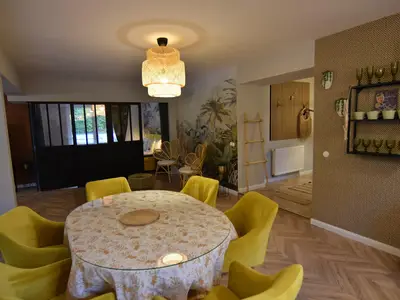 DiningRoom