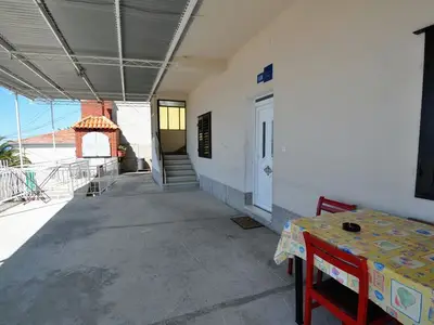 Ferienwohnung für 8 Personen in Dugi Rat 2/10