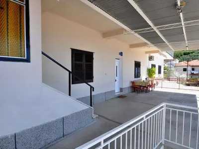 Ferienwohnung für 8 Personen in Dugi Rat 3/10