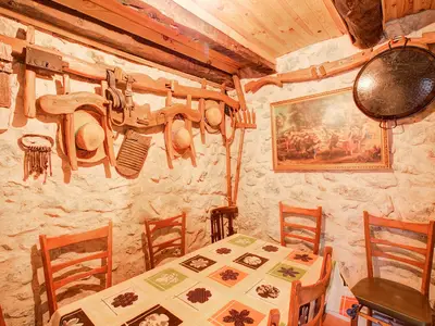 DiningRoom