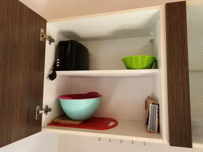 Küchenschrank mit Toaster