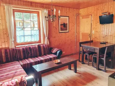 Wohnzimmer mit Essbereich