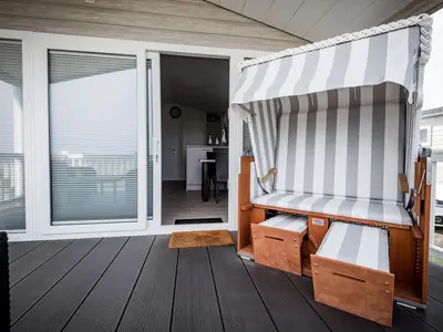 Strandkorb auf der Terrasse