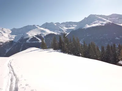 Ski-tour auf den Berg
